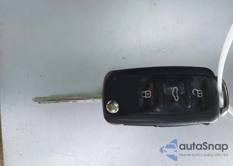 2014 Volkswagen Jetta 1.8T Se из США, поврежденный, VIN 3VWD17AJ4EM419839